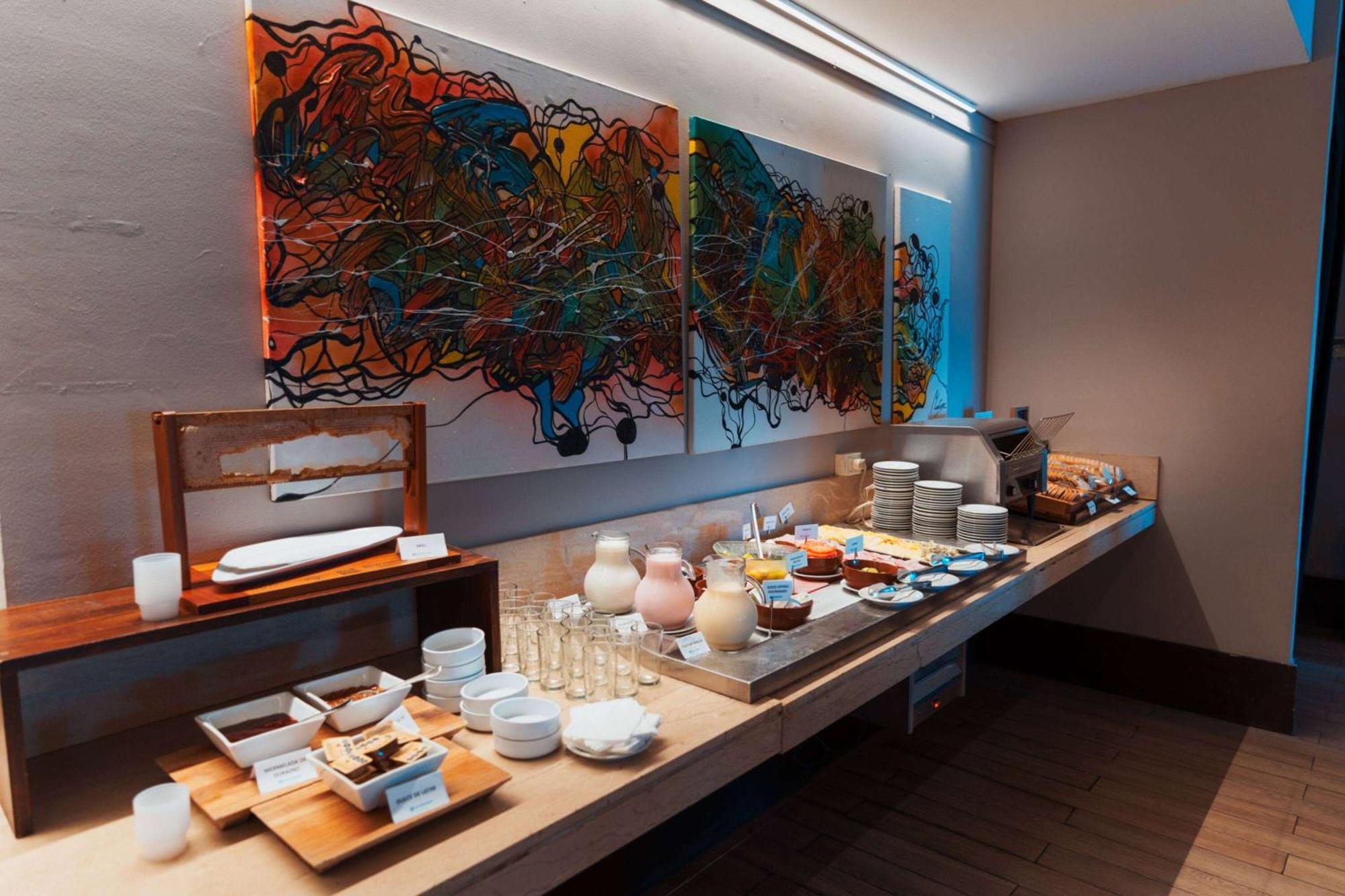 蒂格雷温德姆诺代尔塔酒店 - 布宜诺斯艾利斯 外观 照片 The buffet at the lounge